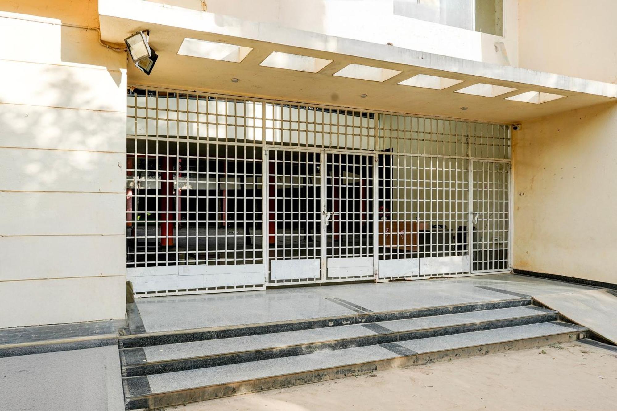 Super Hotel O Hennagara Rd Bommasandara Kammasandra Bagian luar foto